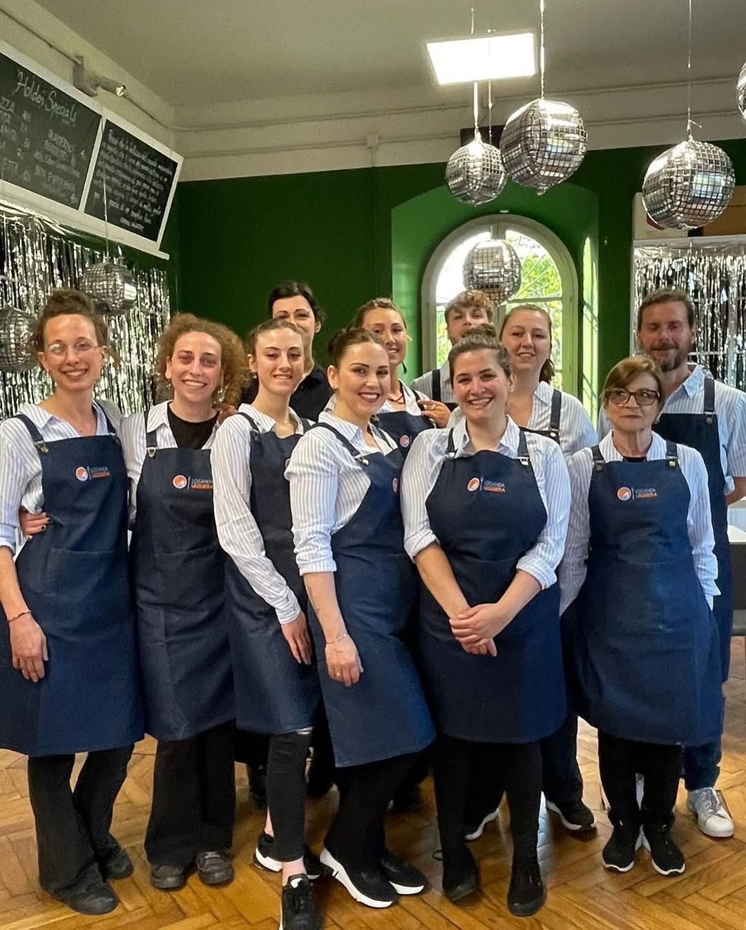 Contesto reale di locale indipendente con servizio take-away riutilizzabile.